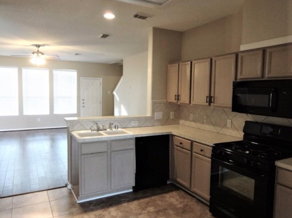 18535 Alemarble Oak St, Cypress, TX 77429