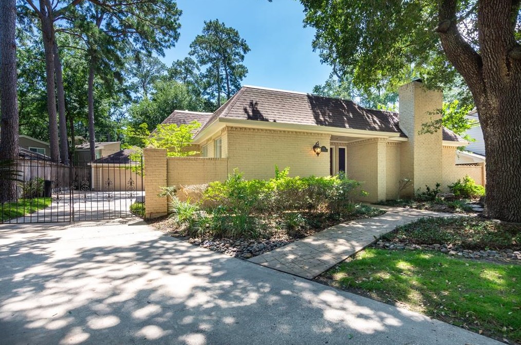 354 Tealwood Dr, Houston, TX 77024-6113