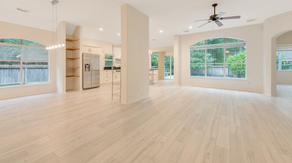 6 Merryvale Dr, Spring TX  77382-1614 exterior