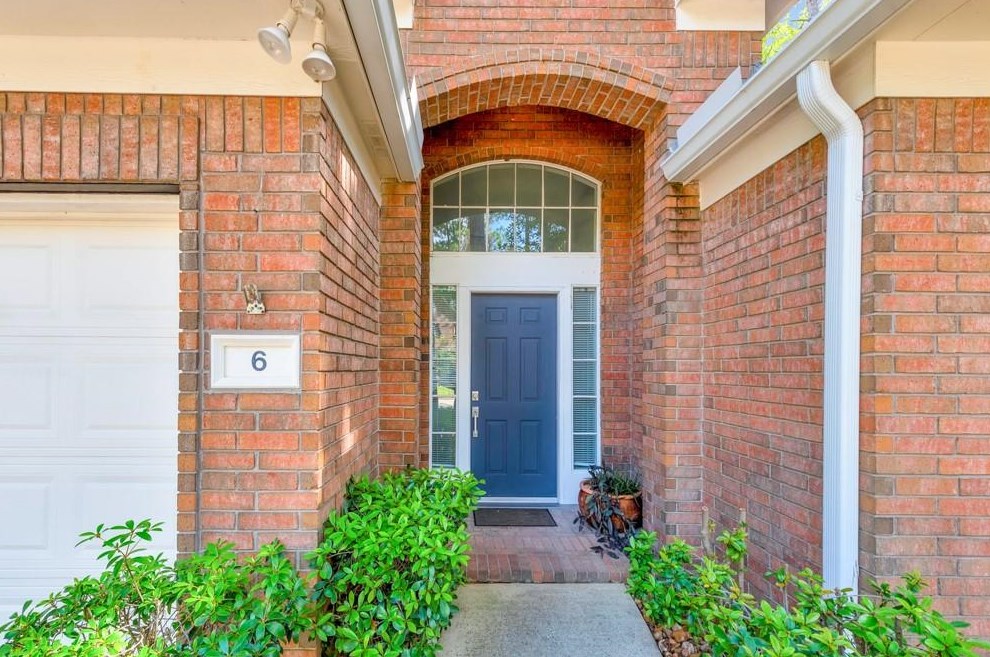 6 Merryvale Dr, Spring, TX 77382