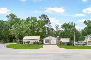 10192 Fm 1097 Road W, Willis, TX 77318 - Photo 14