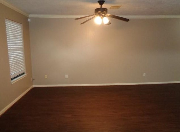 5401 Peacock St #b, Houston, TX 77033