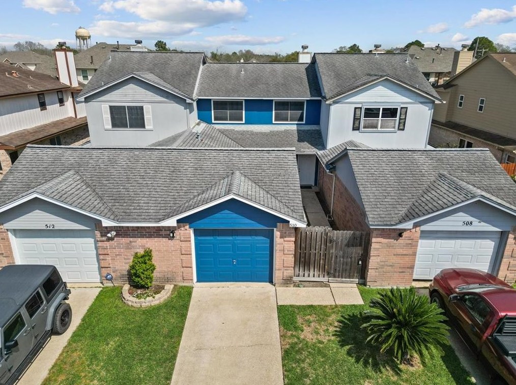 510 Birdsong Dr, League City, TX 77573-2548
