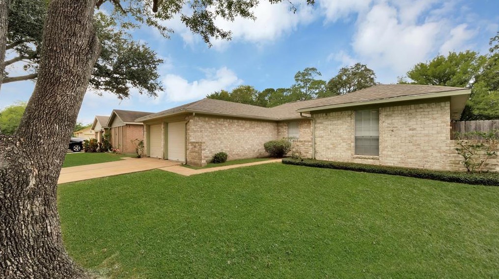 5326 King Richard Dr, Katy, TX 77493