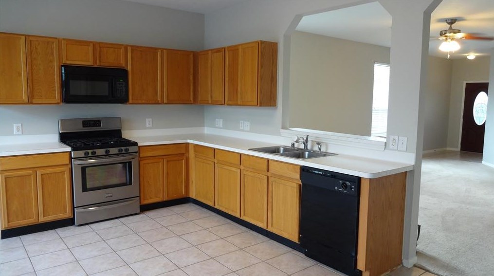 911 Pinecreek Point Ct, Spring TX  77373-4967 exterior