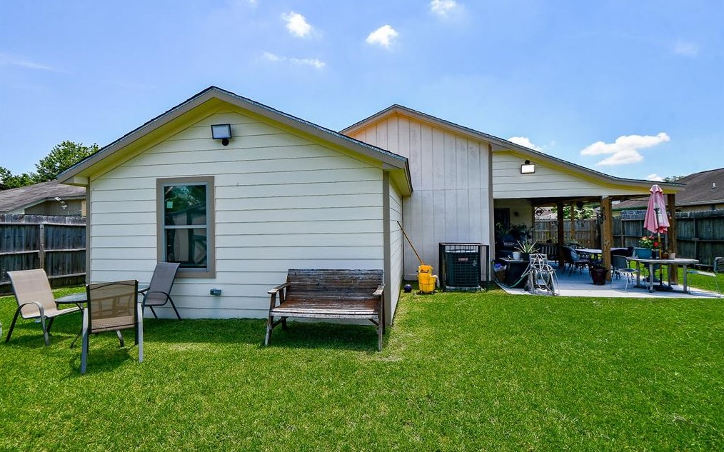 16138 Corsair Rd, Houston TX 77053-3444 exterior