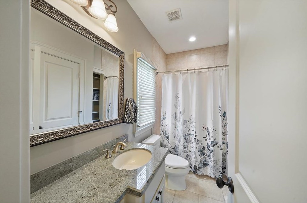 930 24 St, Houston TX  77009-1710 exterior