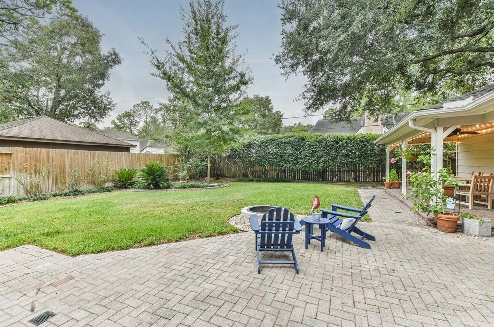 11915 Normont Dr, Houston TX  77070-2958 exterior