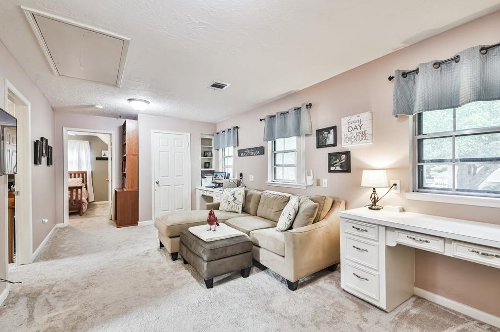 11915 Normont Dr, Houston TX  77070-2958 exterior