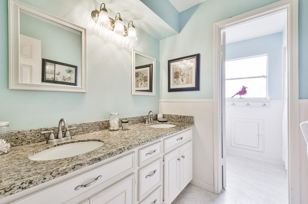 11915 Normont Dr, Houston TX  77070-2958 exterior