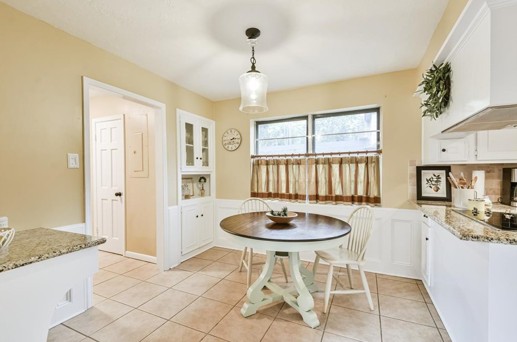 11915 Normont Dr, Houston TX  77070-2958 exterior