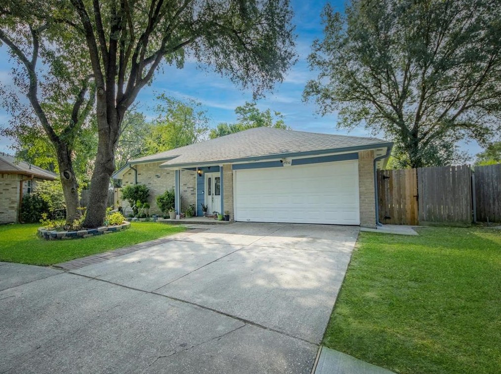 21730 Hedgewick Ct, Spring, TX 77388-3868