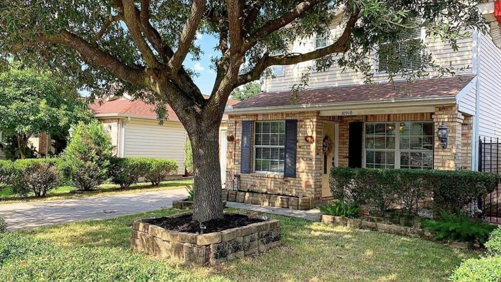 10918 Vista Norte Ct, Houston, TX 77076