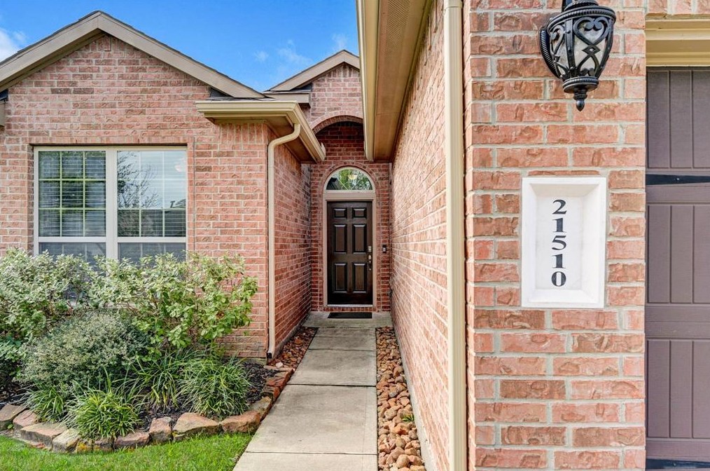 21510 Cotton Valley Ln, Porter, TX 77365-7402