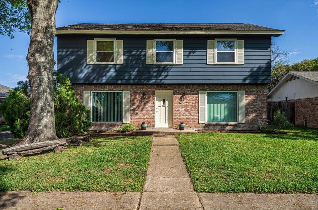 9614 Springmont Dr, Houston TX  77080-1451 exterior