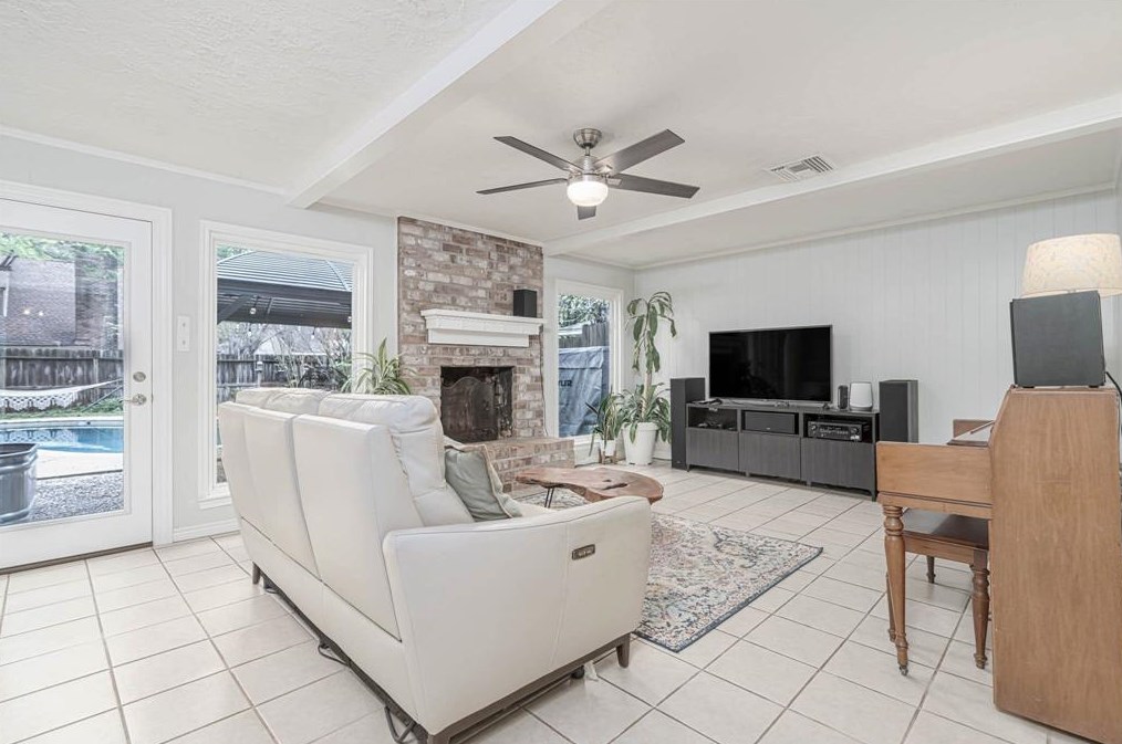 9614 Springmont Dr, Houston TX  77080-1451 exterior