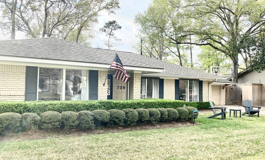 729 Camelot Ln, Houston, TX 77024