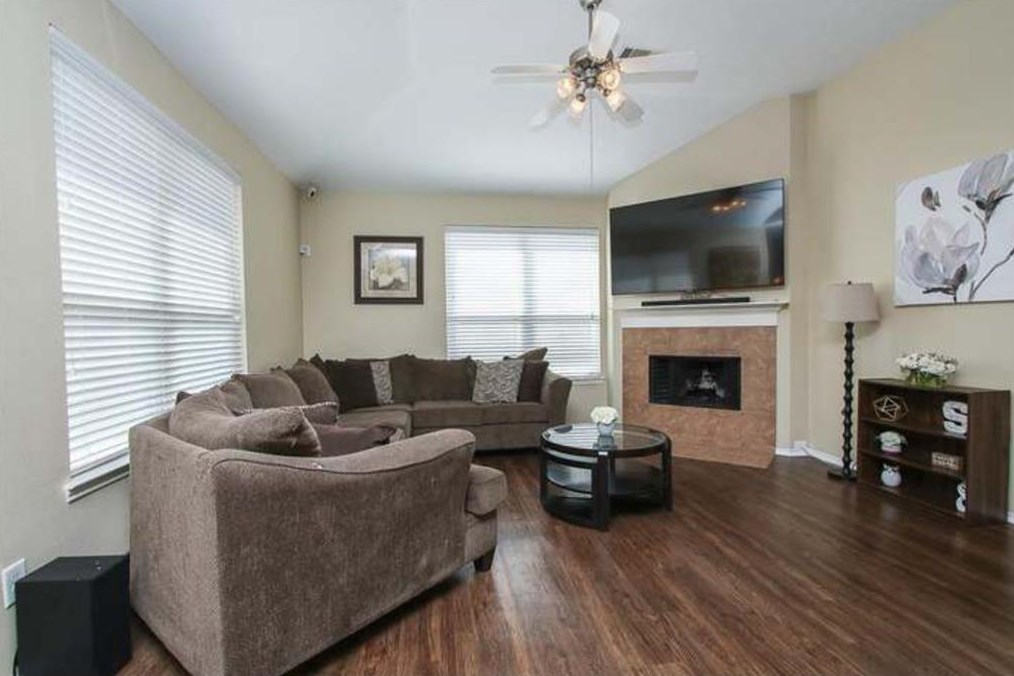 1506 Lochstone Dr, Houston, TX 77073-2760