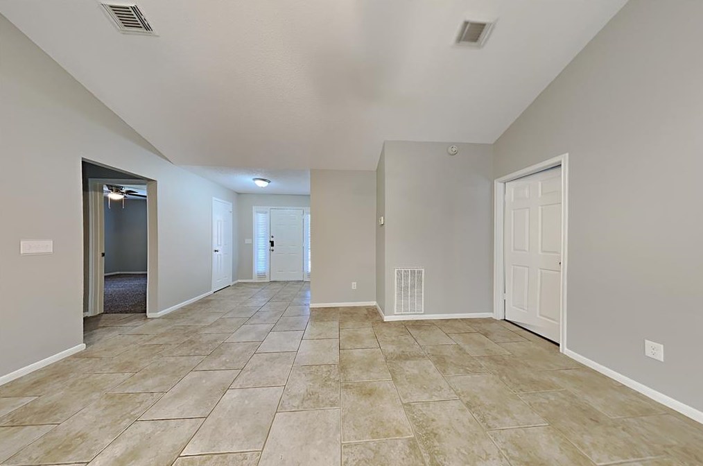 8911 Village Hills Dr, Spring, TX 77379