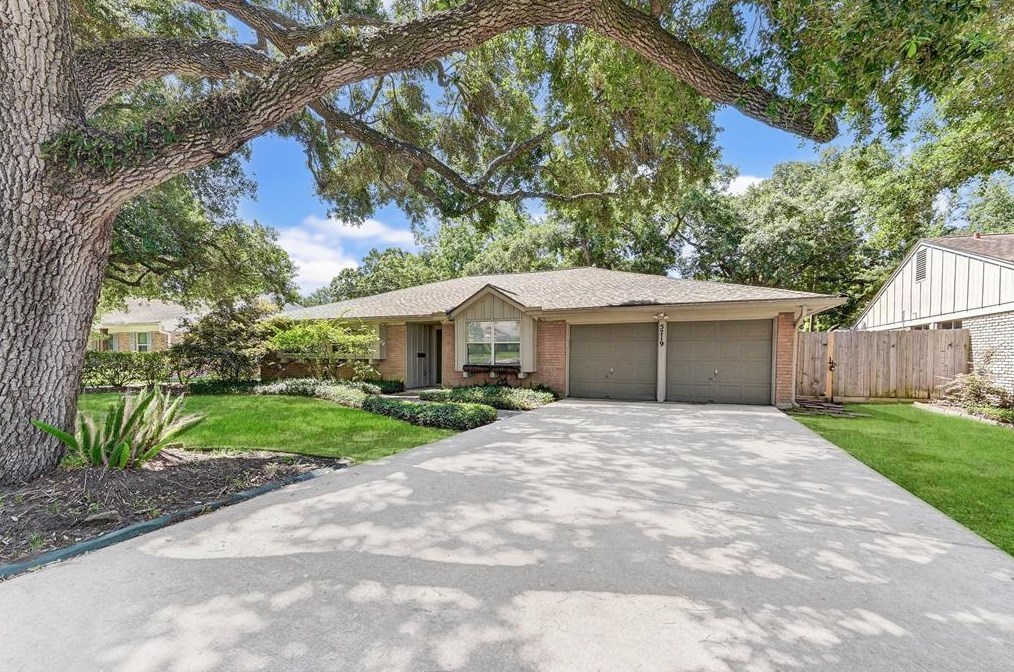 5719 Willowbend Blvd, Houston, TX 77096
