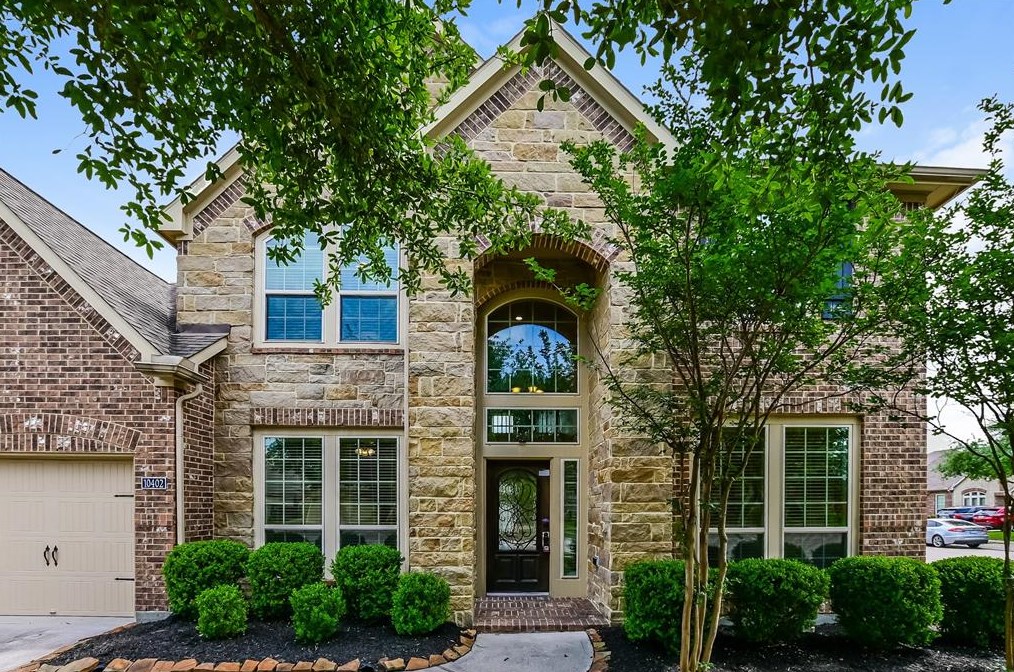 10402 Golden Hearth Ln, Cypress, TX 77433