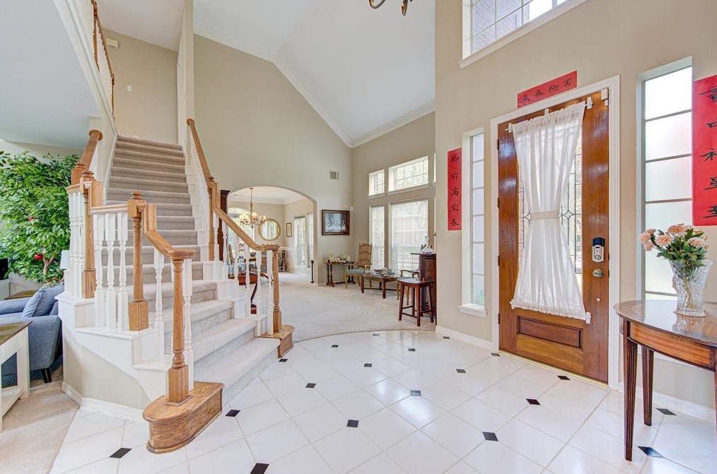 627 Winston Ln, Sugar Land TX  77479-5833 exterior