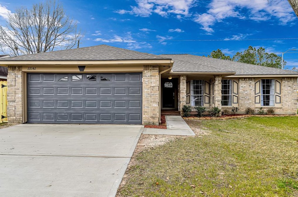 22142 Pearl Lake Dr, Katy, TX 77449-3857