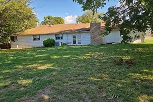 422 Navajo Trail, Gainesville, TX 76240 - Photo 6