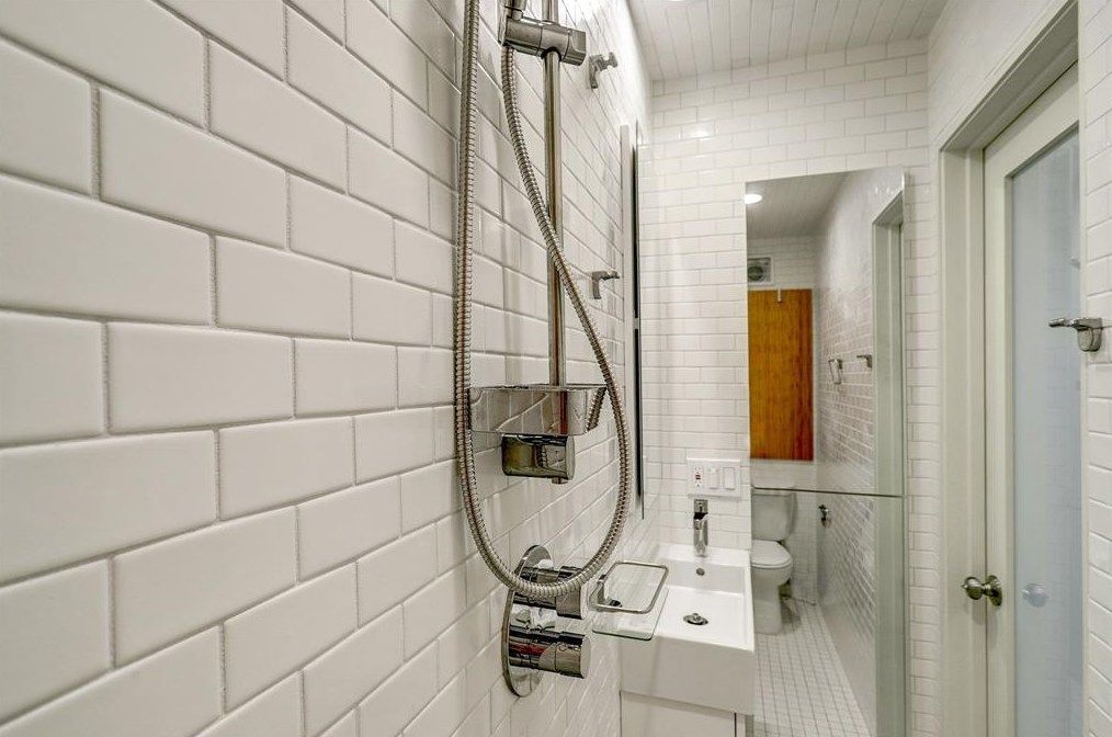 3407 Graustark St, Houston TX  77006-3832 exterior