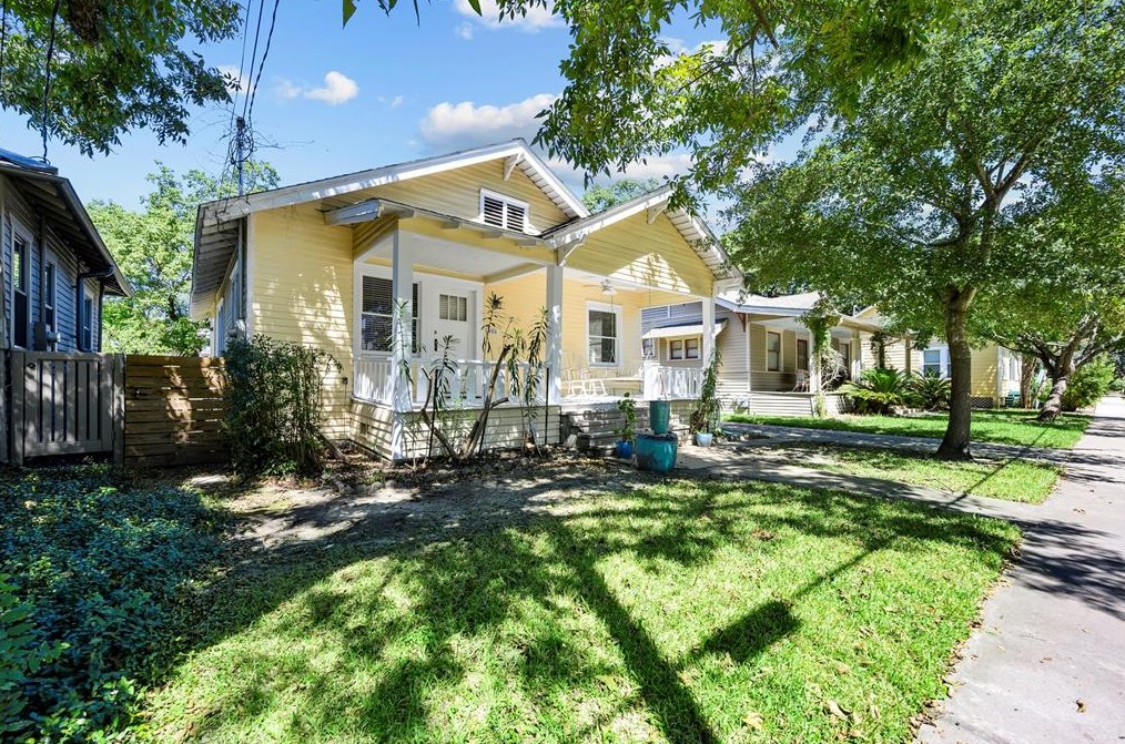 806 Bomar St, Houston, TX 77006