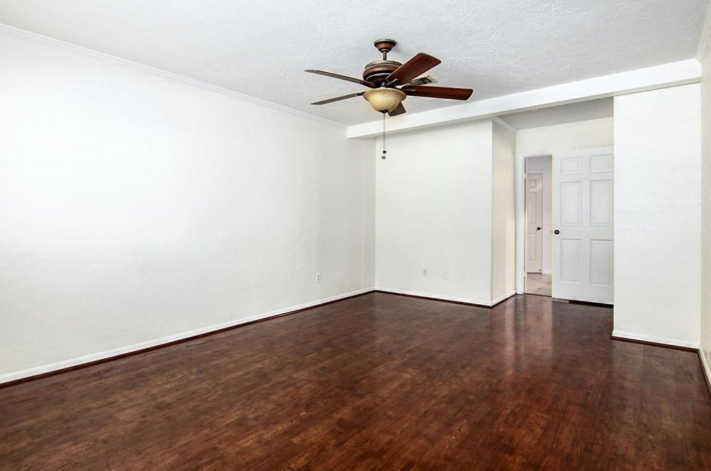 505 Heathgate Dr, Houston TX  77062-2508 exterior