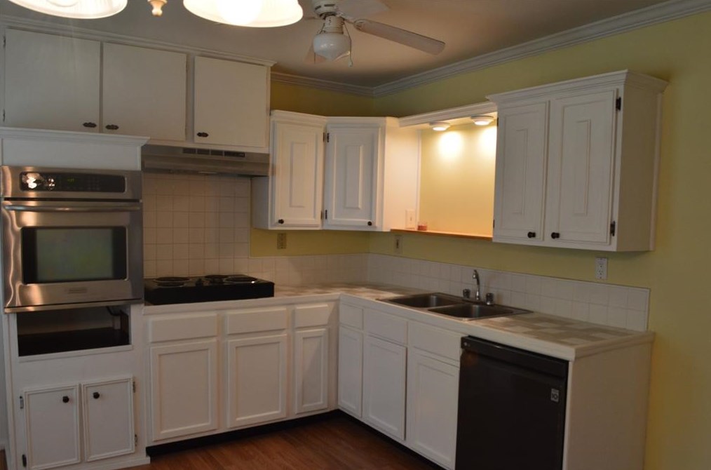 2518 Waller St, Waller, TX 77484