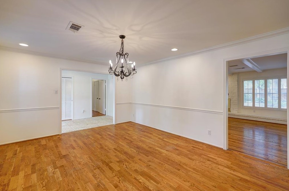 938 Magdalene Dr, Houston TX  77024-2611 exterior