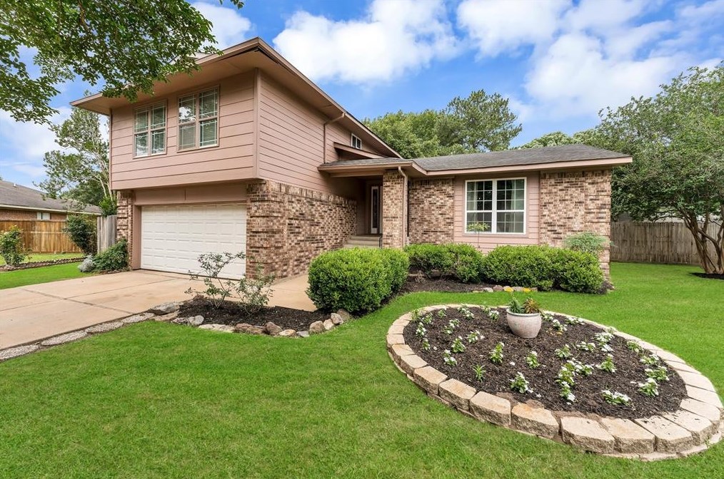 5103 Smokey River Dr, Katy, TX 77449-6017