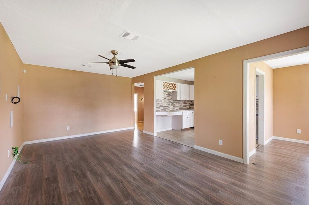 202 Norview Dr, Houston, TX 77022-2810