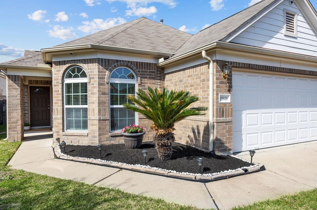 19618 Atherton Bend Ln, Cypress TX  77429-6153 exterior