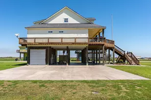 854 West Ln, Crystal Beach, TX 77650 - Photo 6