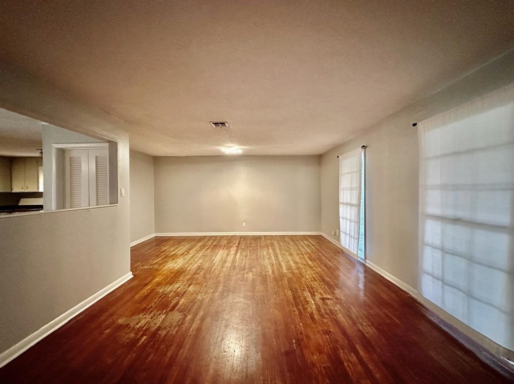 10802 Moonlight Dr, Houston, TX 77096-6226
