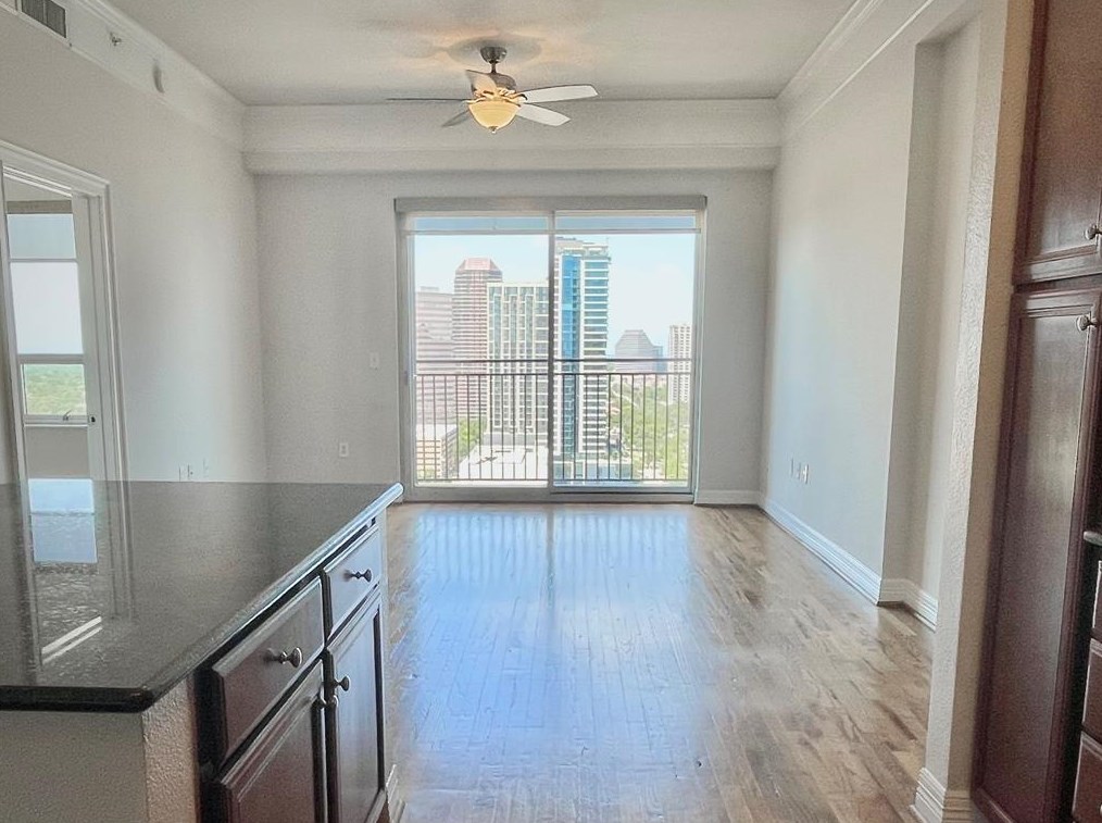 2323 Mccue Rd #1806b, Houston, TX 77056