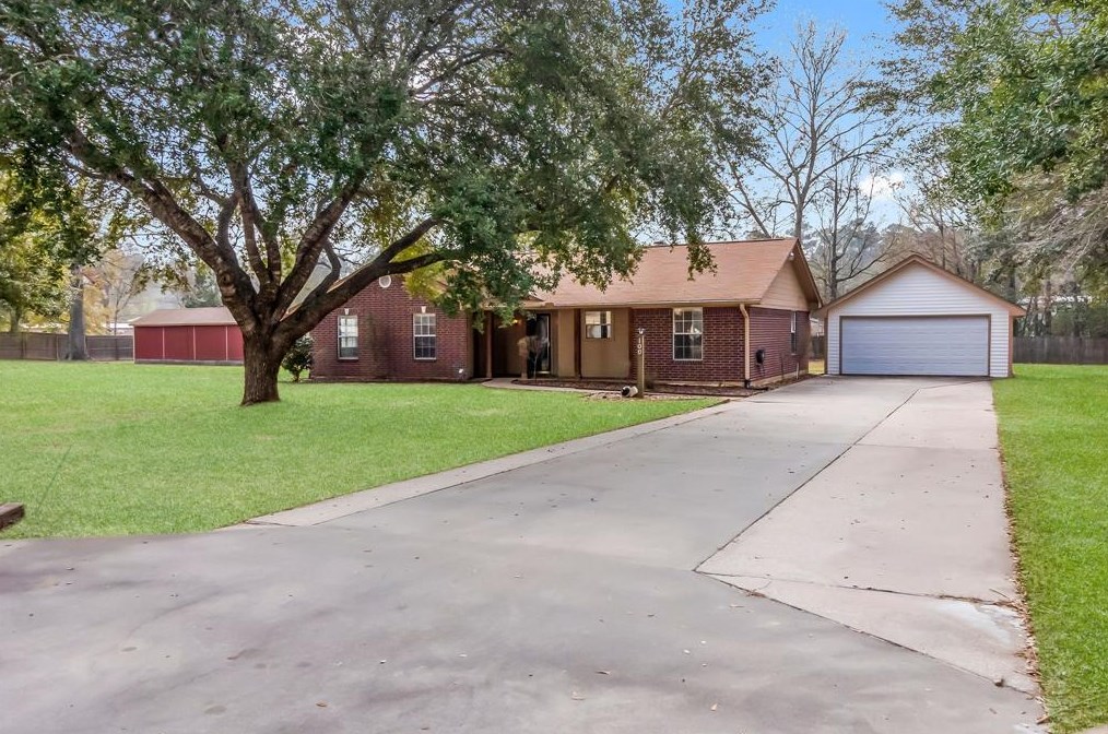 100 County Road 337, Cleveland TX  77327-8774 exterior