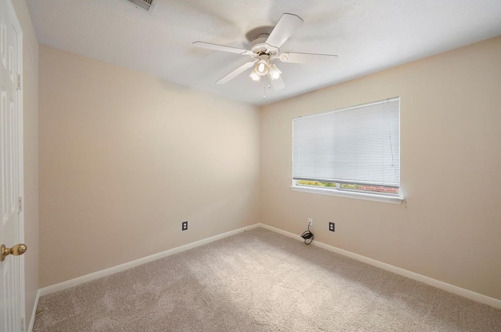 14 Bayou Springs Ct, Spring TX  77382-1061 exterior