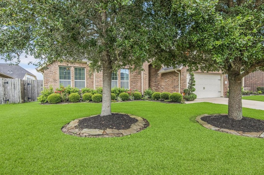 2513 Golfcrest Dr, Houston, TX 77089-7021