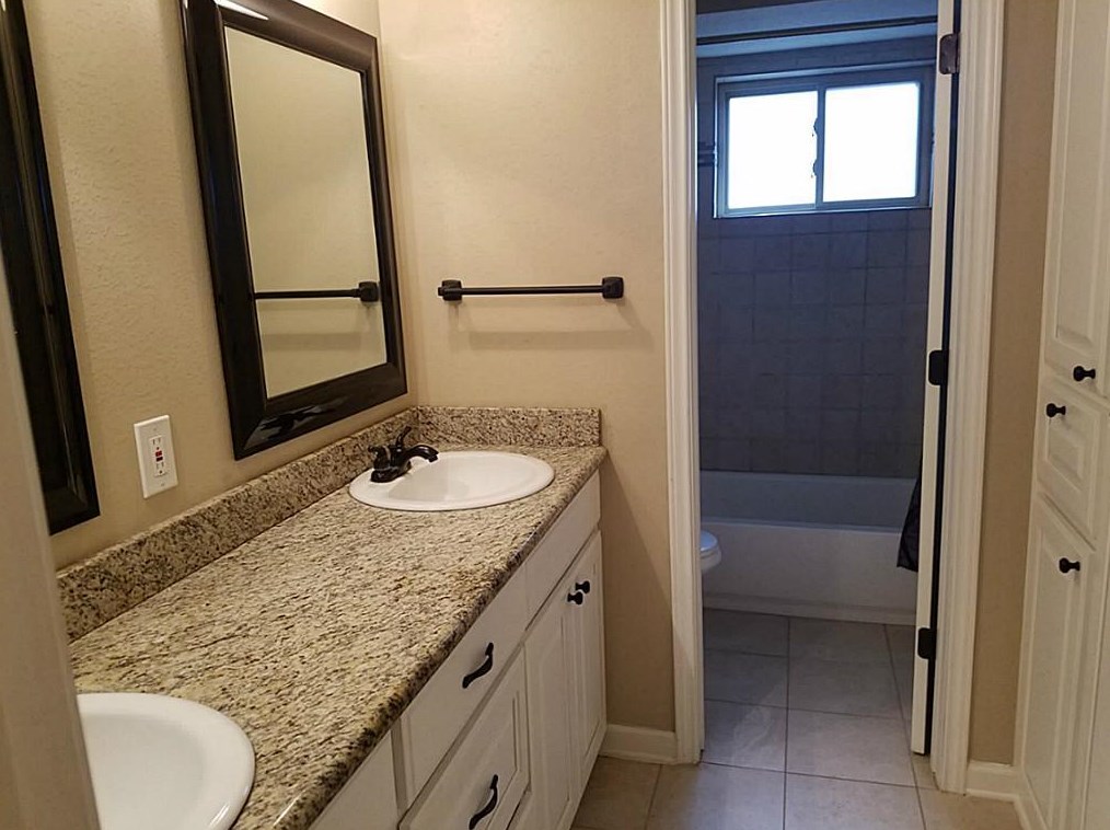 9635 Railton St, Houston, TX 77080