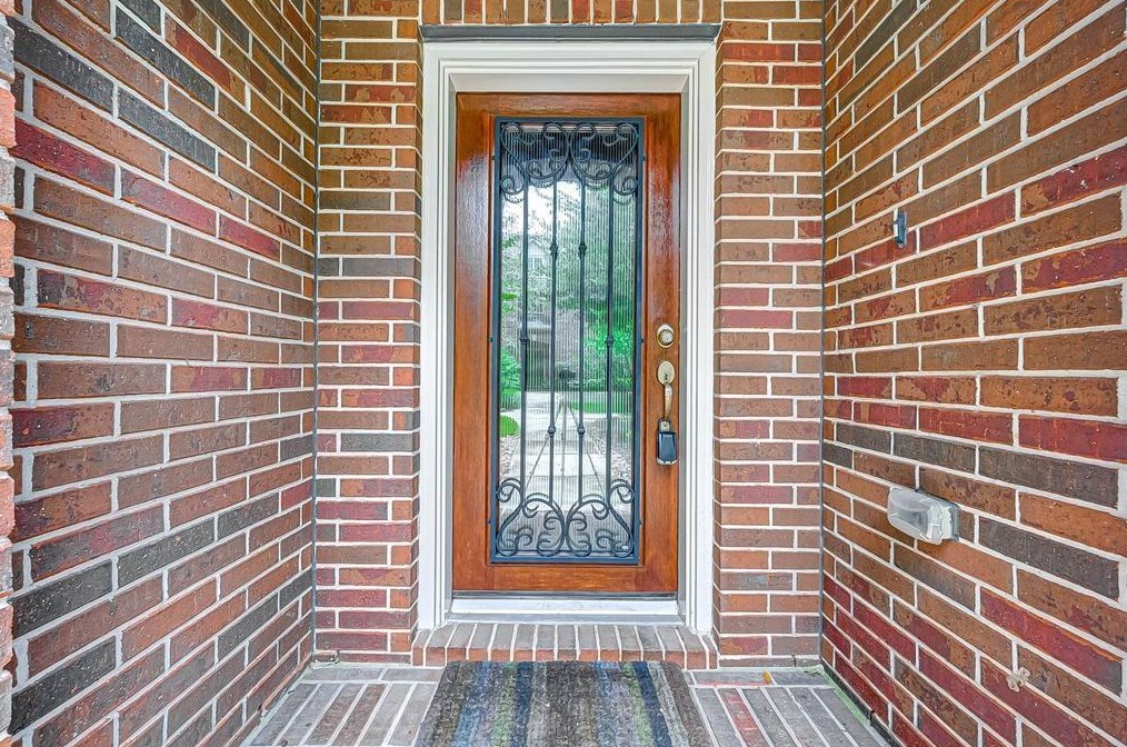 6 Rosalind Ln, Spring TX  77382-4202 exterior