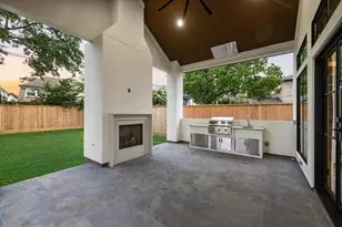1236 Martin Dr, Houston, TX 77018 - Photo 12