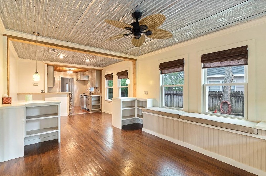 327 Reppert St, Bacliff TX  77518-1232 exterior