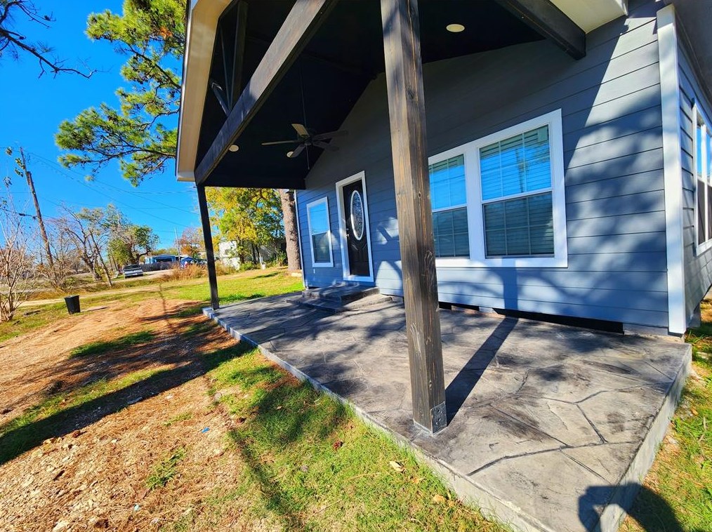 4014 Cedar Bayou Lynchburg Rd, Baytown TX  77521-1537 exterior