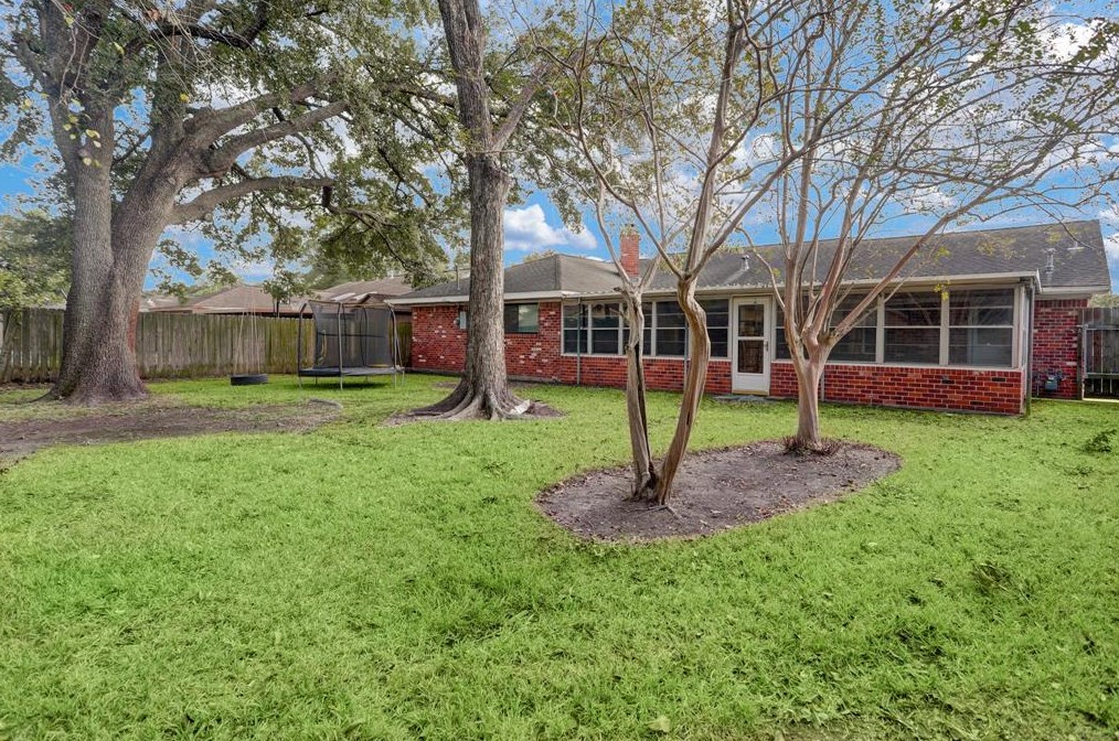 14115 Foxford Way, Houston TX  77015-2516 exterior