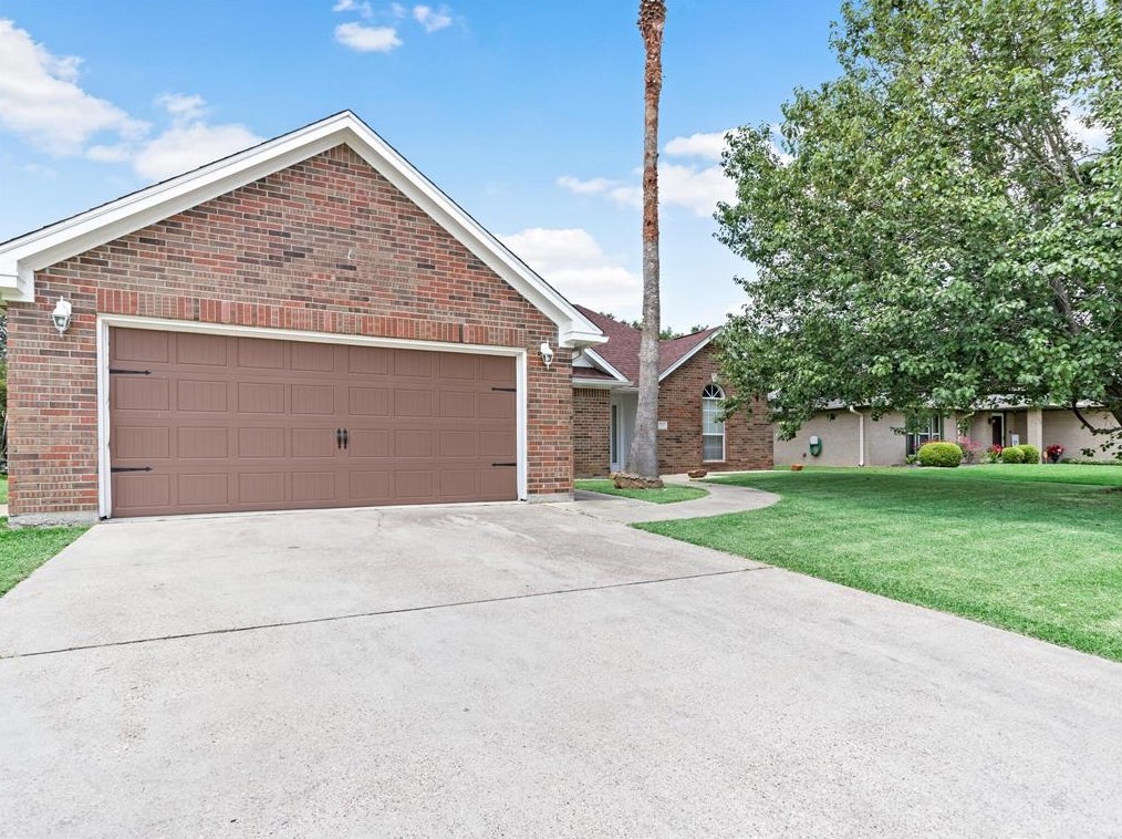 7980 Windemere Dr, Beaumont, TX 77713