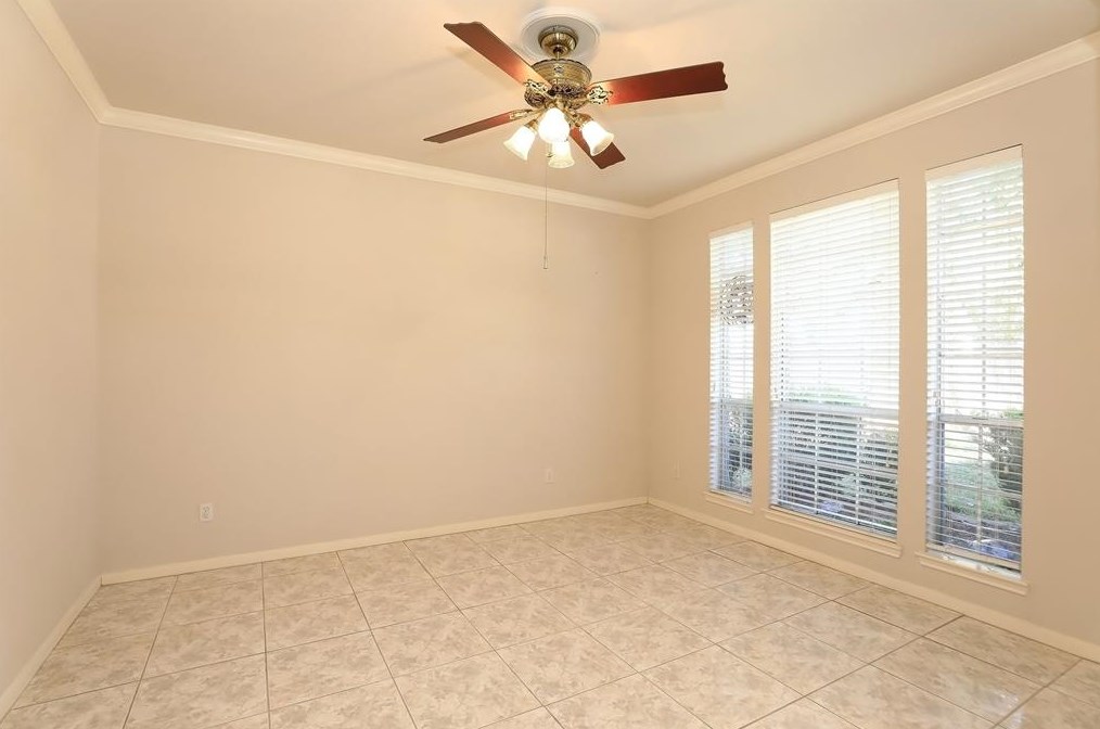 10511 Shadowdale Dr, Houston TX  77041-5564 exterior